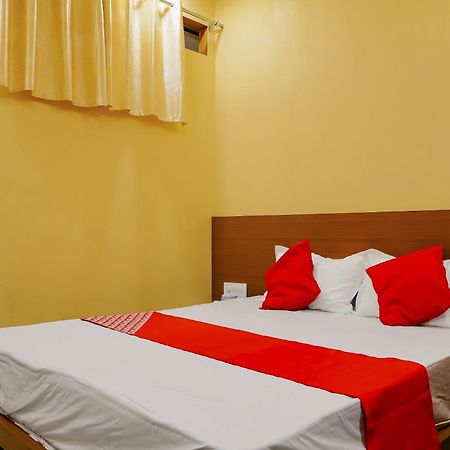 Oyo Hotel Shree Krishna Inn Rooms Surat Exterior photo